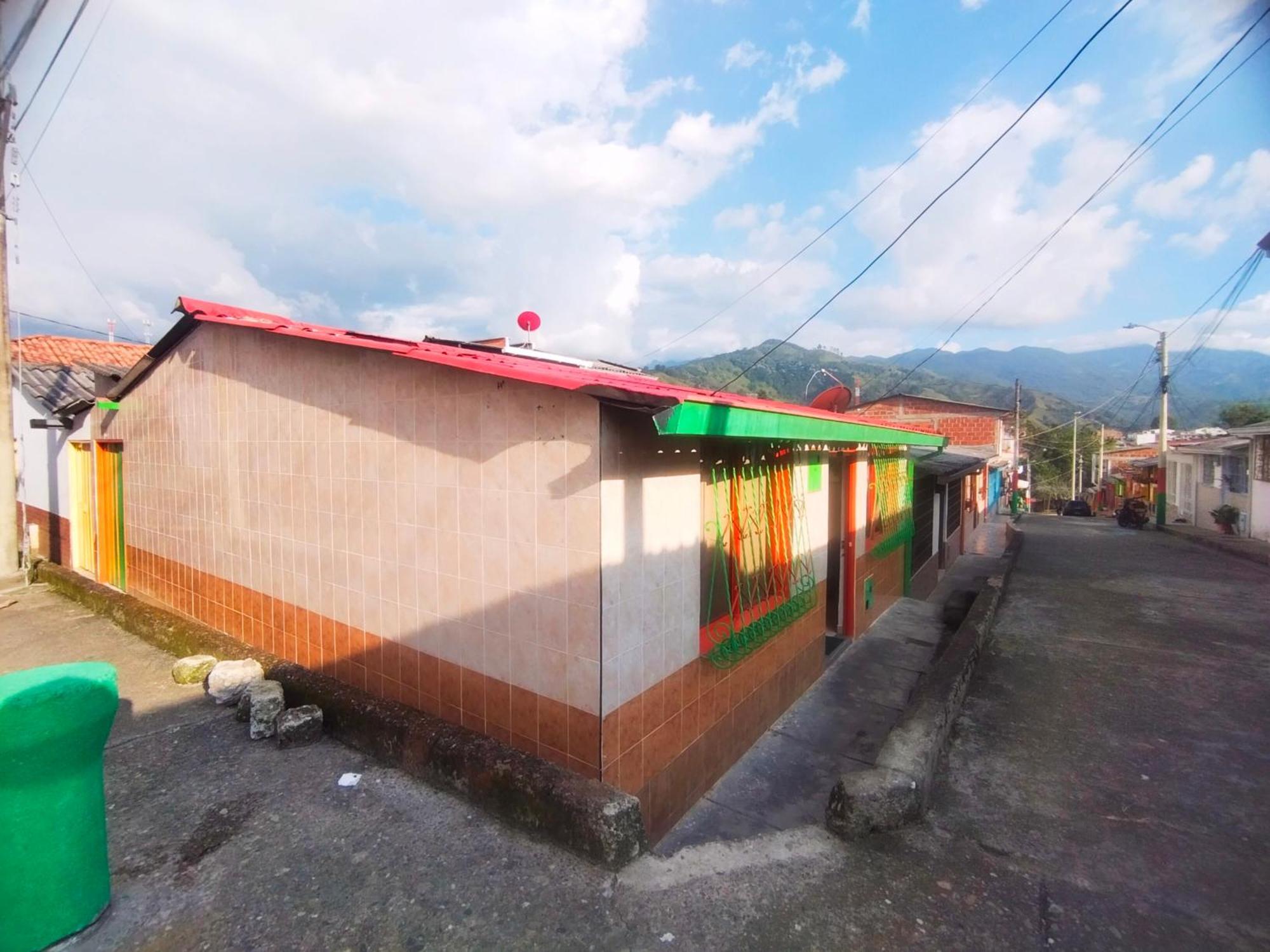 Familiar Privado 101 Con Bano Cocina Tv Wifi Sala *