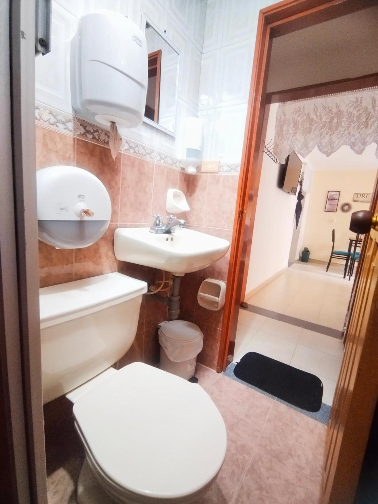 Apartment Familiar Privado 101 Con Bano Cocina Tv Wifi Sala